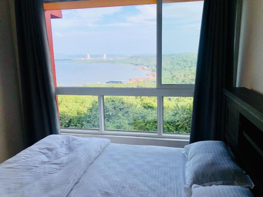 Lovely 2-Bedroom Sea View Serviced Apartment Dabolim Goa Esterno foto