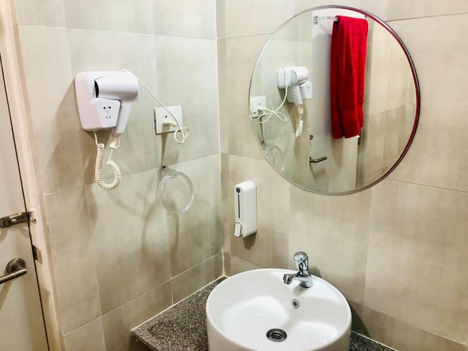 Lovely 2-Bedroom Sea View Serviced Apartment Dabolim Goa Esterno foto
